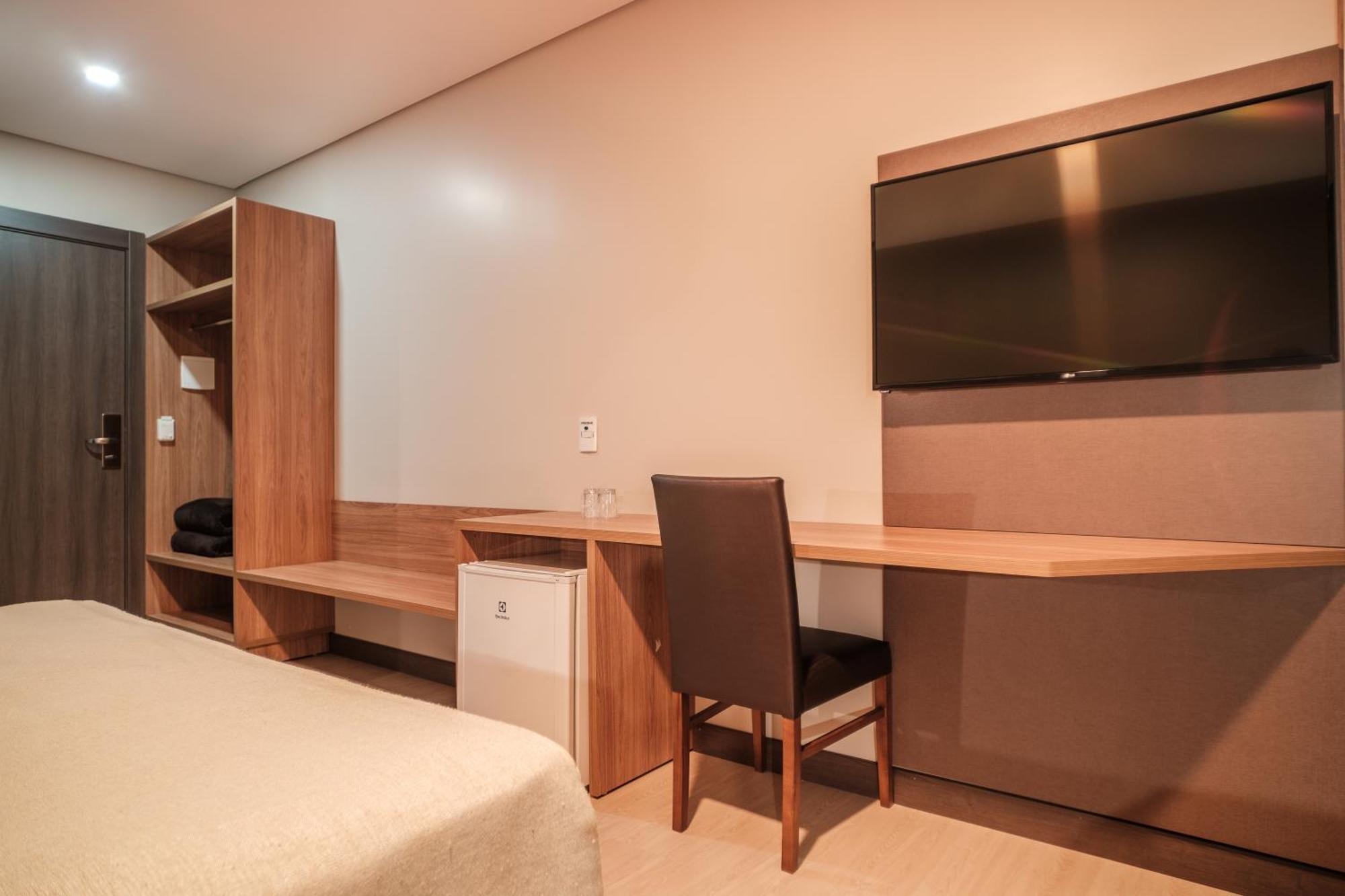 Bello Hotel Толедо Экстерьер фото