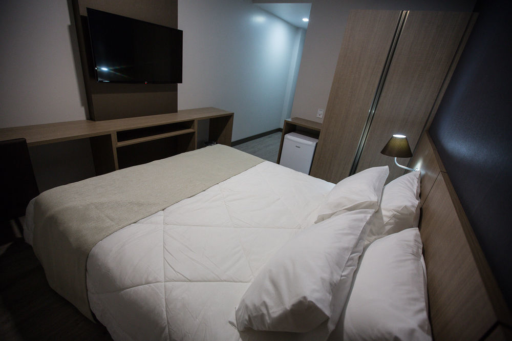 Bello Hotel Толедо Экстерьер фото