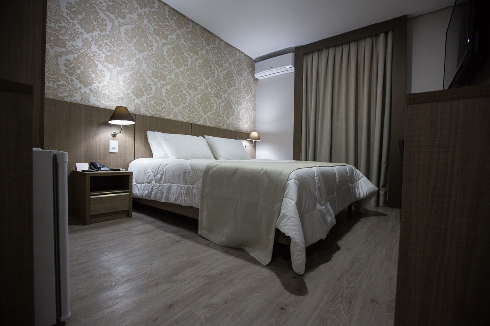 Bello Hotel Толедо Экстерьер фото